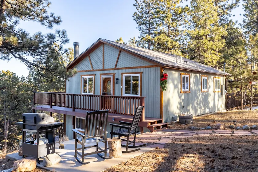 Rustic-luxury cabin | Starry nights & deck hangs - Image 1