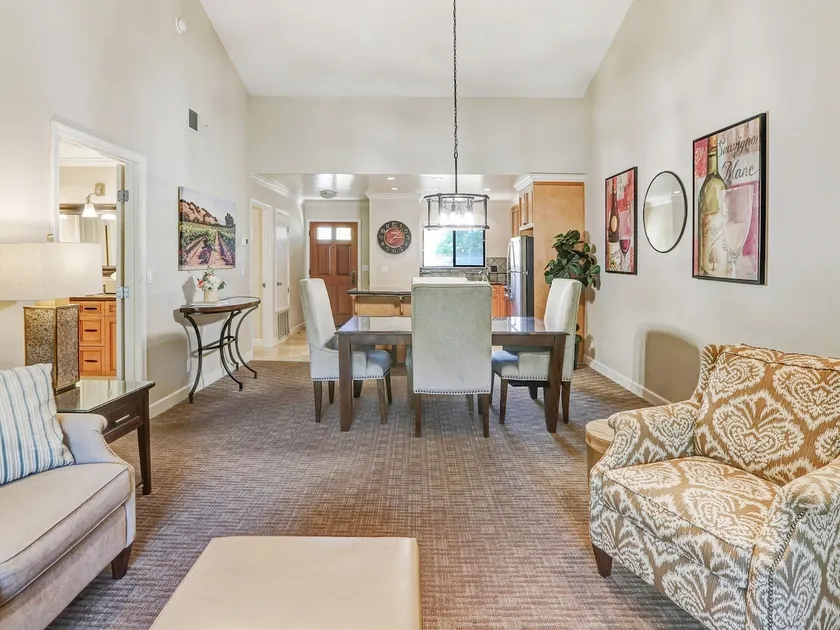 Cozy 3 Beds/2 Ba - Silverado - Image 1