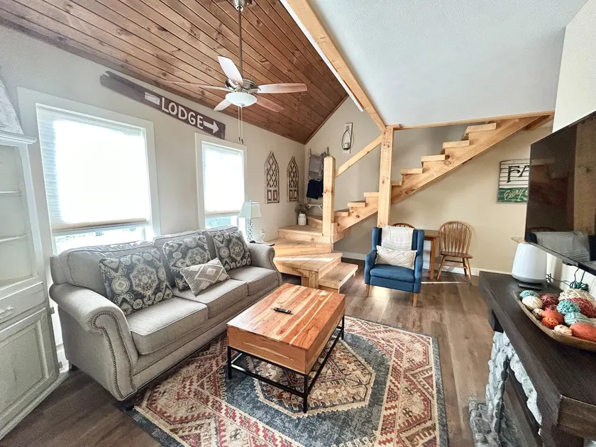 NEW Charming 2BR 2BA! - Image 1