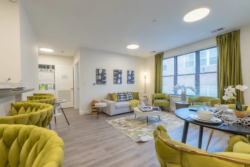 Opulence in Olive w/ Free Park|2Bath+10%OFF 5 Days - Image 1