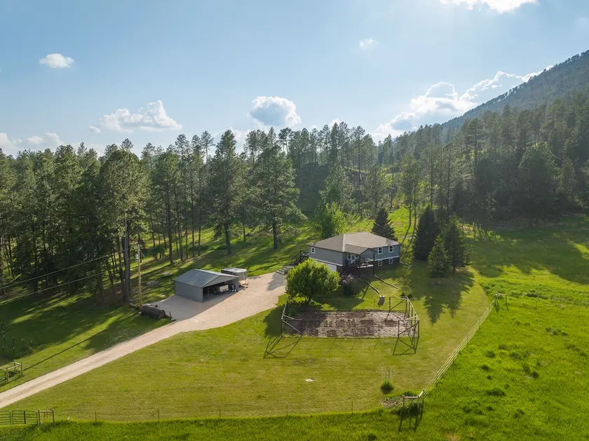 French Creek Hideaway. Game room, creek, 10 acres - Image 1