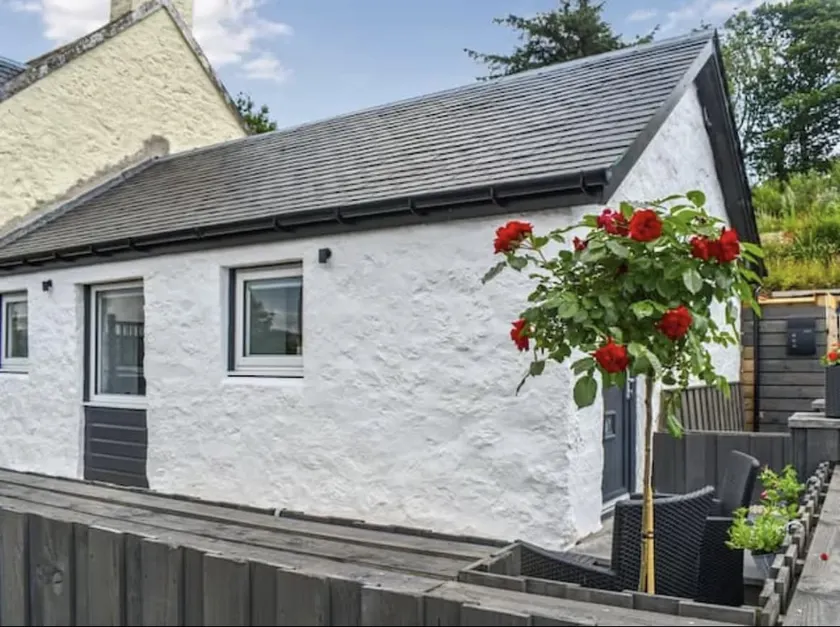 The Old Smithy Cottage - Image 1
