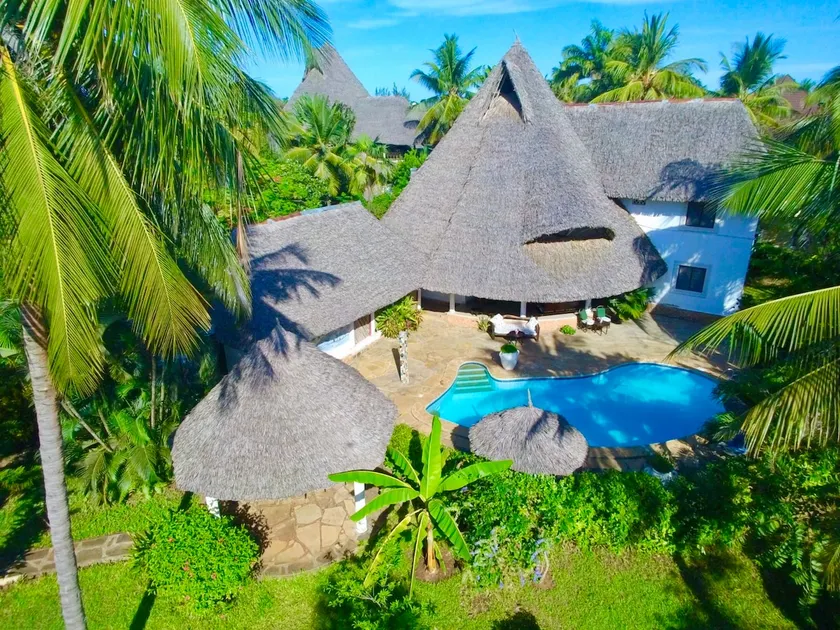 Large luxury beachside villa with a pool, guesthouse, cook, gardener, and maid - Image 1