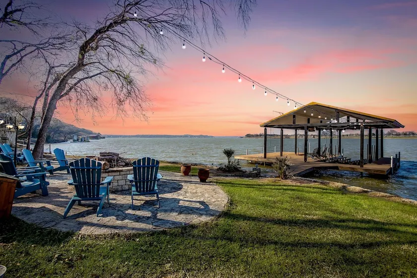4BR Lakefront With Private Pool & Boat Dock - Image 1