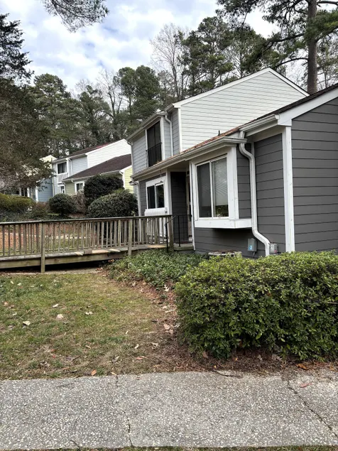 Oasis in North Hills - Image 1