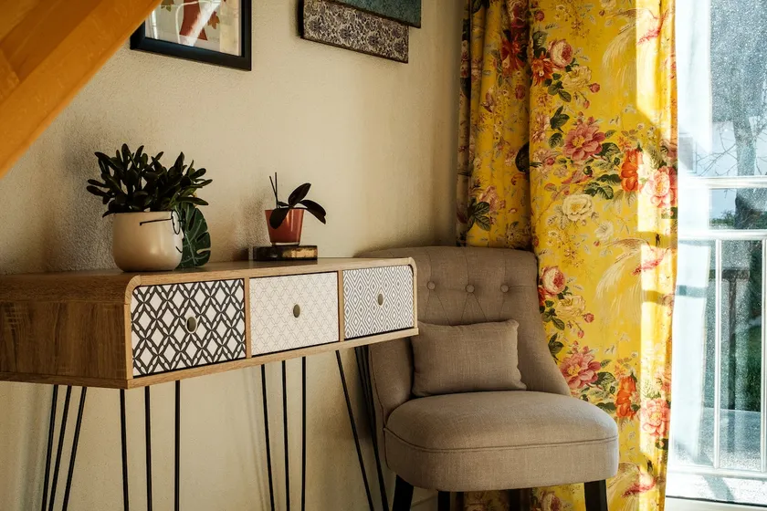 Charming semi-detached house - Image 1