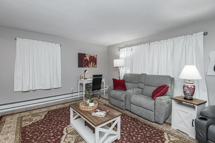 5-Star 2 Bedroom Duplex 5 Mins to Mayo Discounted! - Image 1