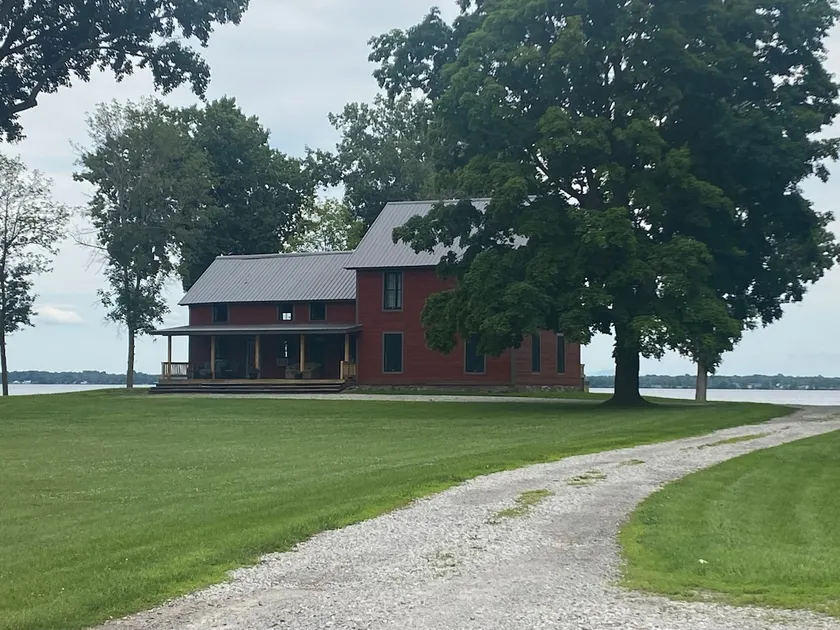 Red House Lodge - Image 1