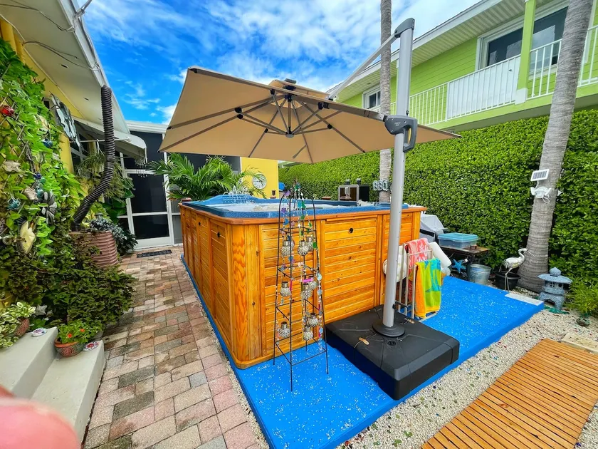 3Bed 2Bath~Kayaks~Cabana Club~Swim Spa~Fish Equip - Image 1