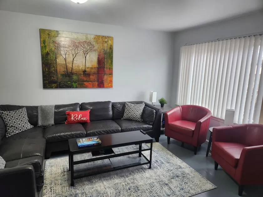 Just listed! Nice and cozy home - Image 1