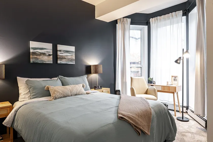 Boho Chic Suite - walk to dwntwn/free prkg/Netflix - Image 1