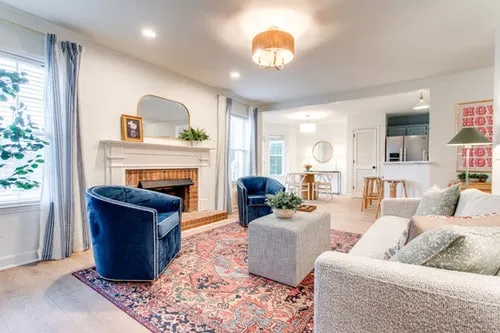 Comfortable Home with Private Yard and Fire Pit - Image 1