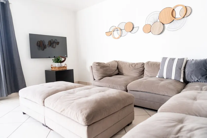 Condo #2 - Spacious, Centrally Located - Image 1