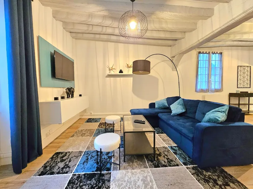 Large 60 m² apartment • 6 people • Coeur de Nemours - Image 1