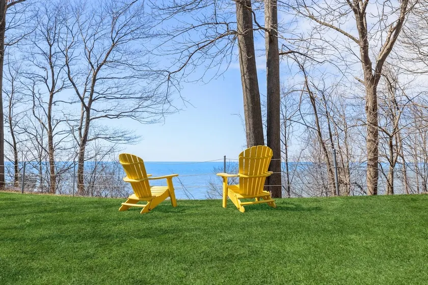 Enjoy your own private beach on Lake Michigan - Image 1