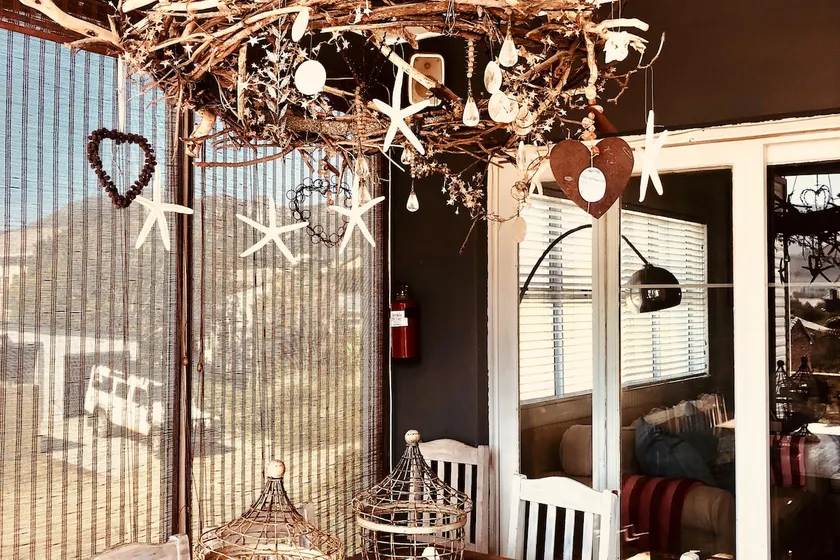 Pringle Beach House - Image 1