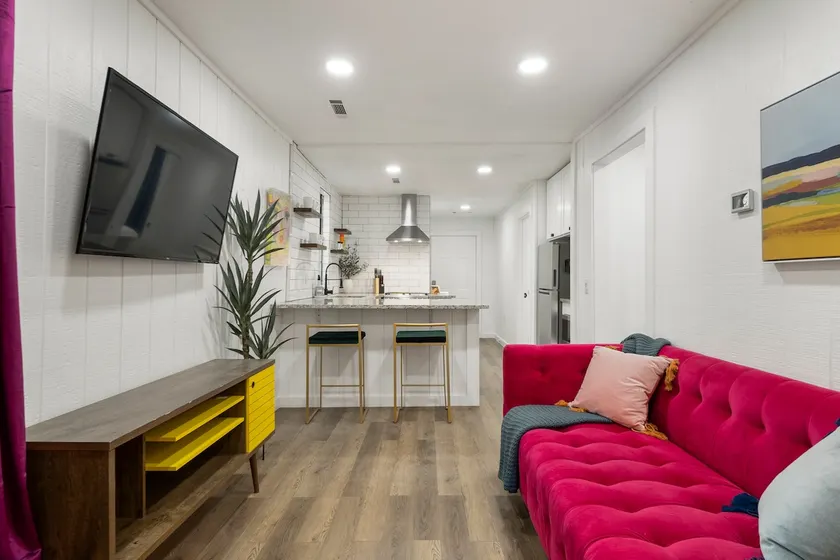 Colorful Cottage-Downtown - Image 1