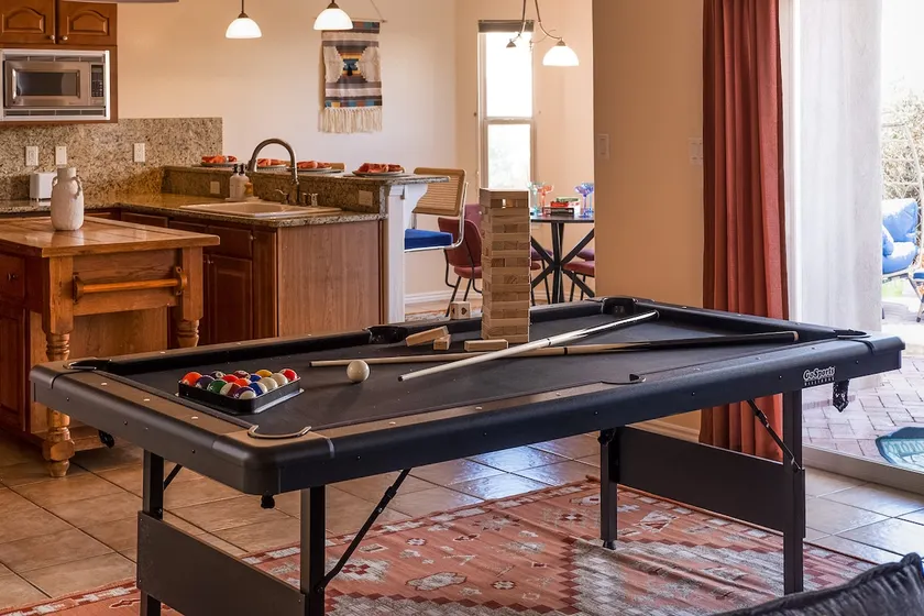 6BR ABQ Group Retreat | King Bed | Pool Table |BBQ - Image 1