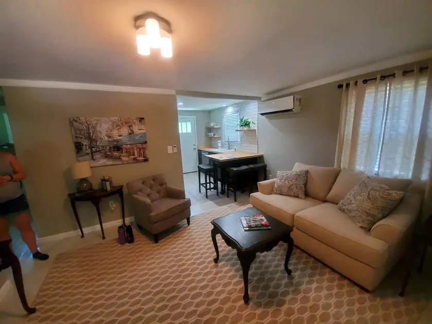 Rose Cottage, Russellville - Image 1