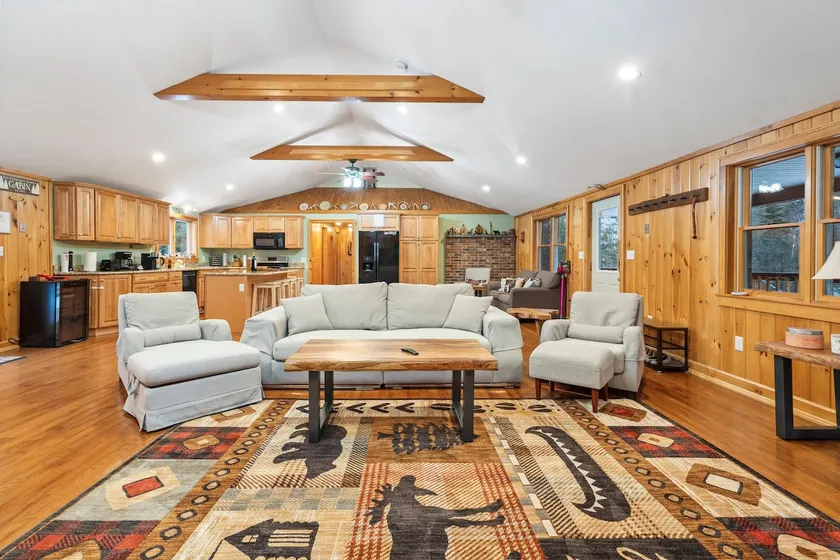 White Mountaingetaway w/Hot tub|Play area|Fire Pit - Image 1