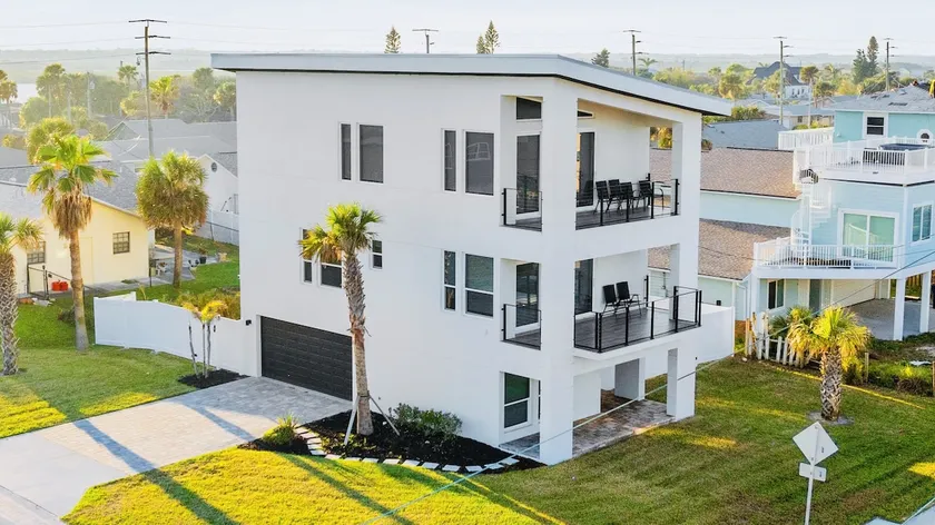*NEW HOME* Directly Across from Beach w/Pool - Image 1