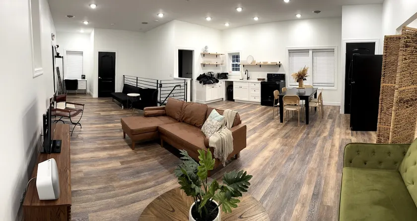Modern Centrally Located Loft - Image 1