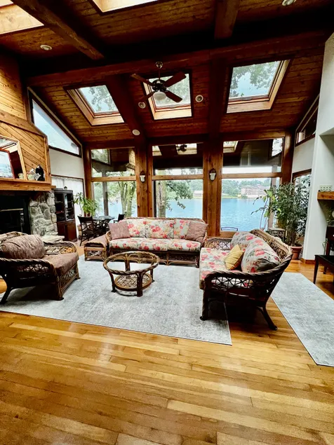 Anderson Lake Haus - Image 1