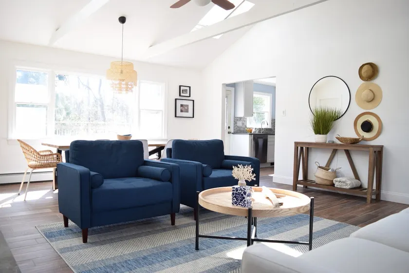 East Hampton: Clearwater Beach Pass - Image 1