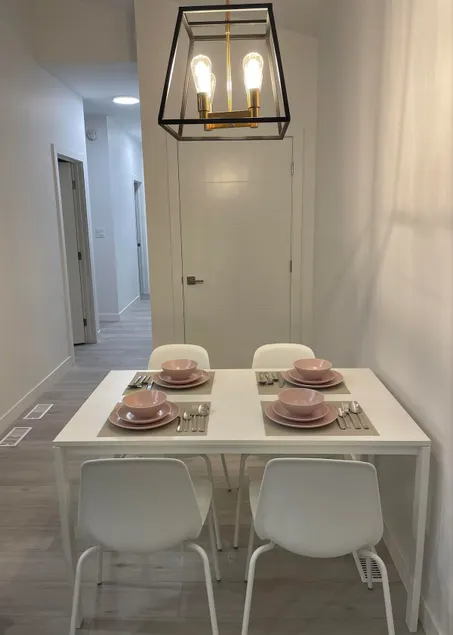 Modern 2 bedroom & 2 bathroom home - Image 1