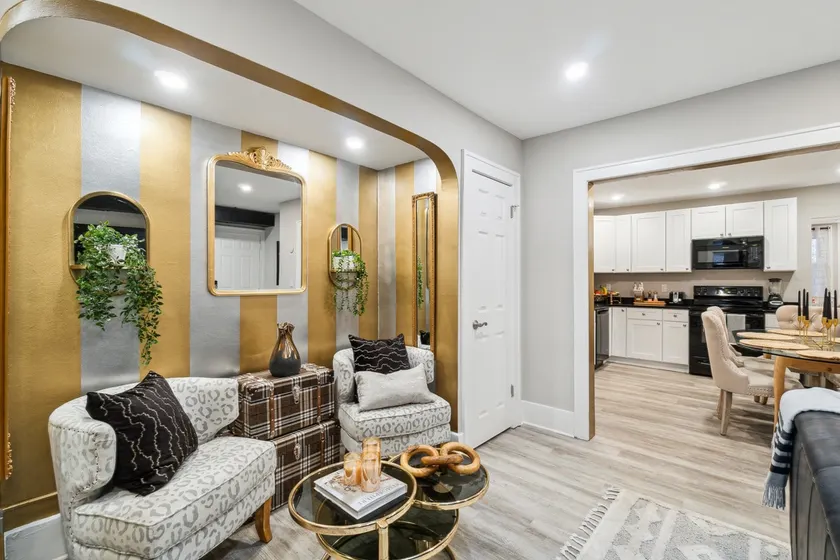 Downtown Ferndale -Fashionable Loft - Image 1
