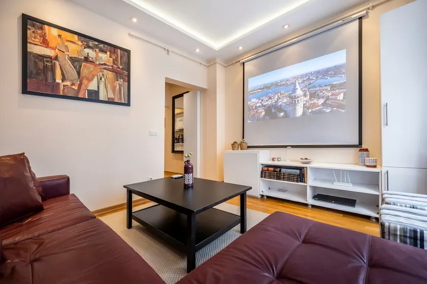 At Center Taksim Projection House - Image 1