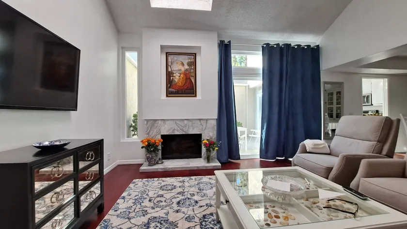 Cozy and inviting townhouse - Image 1