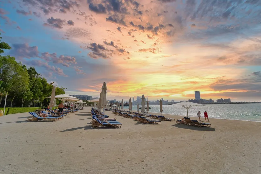 FIRST CLASS | 1BR | Palm Paradise - Image 1