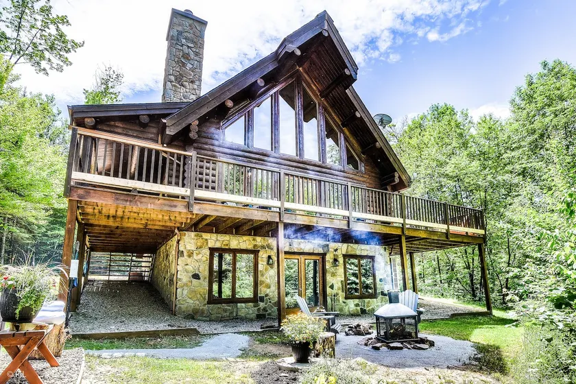 Luxury Log Cabin | Hot Tub, Pool Table & Lakeview - Image 1