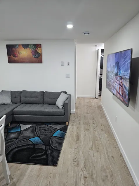 New cozy suite in Saskatoon - Image 1