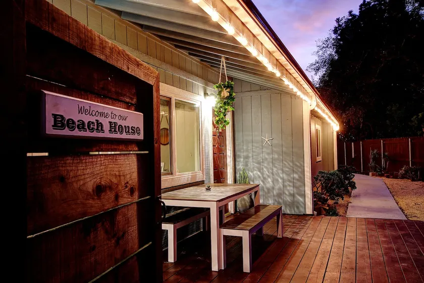 Beachy & Spacious Home in Carp - Image 1