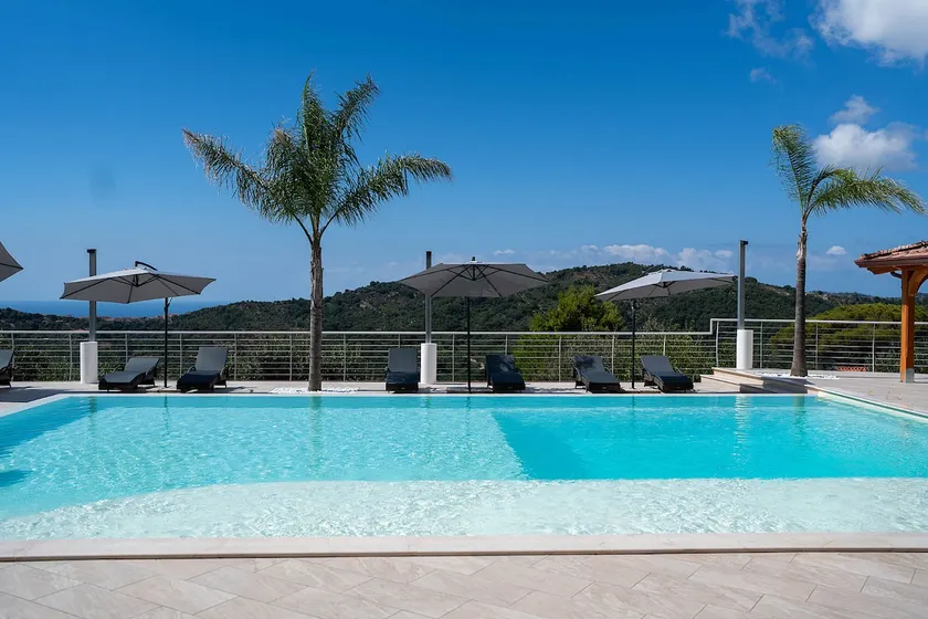 Villa with Pool - Image 1