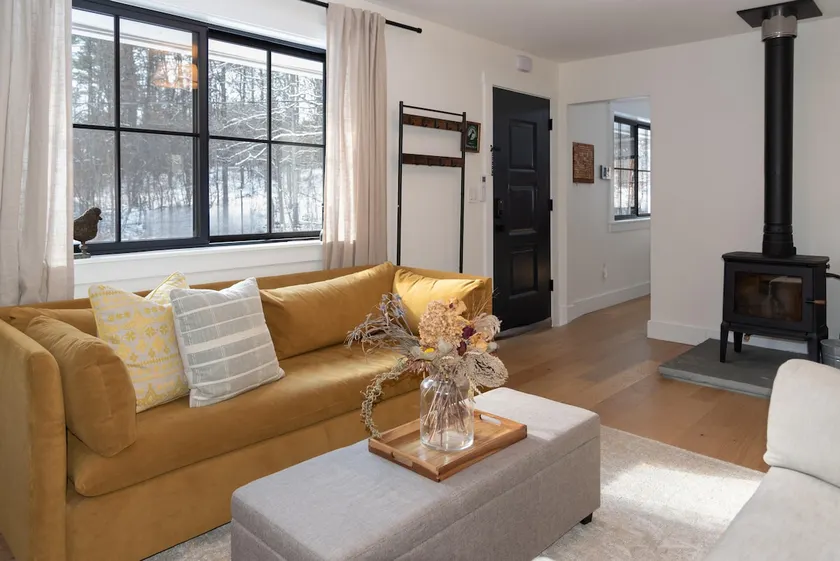 Oakleaf Cottage | Near Hudson and Windham - Image 1
