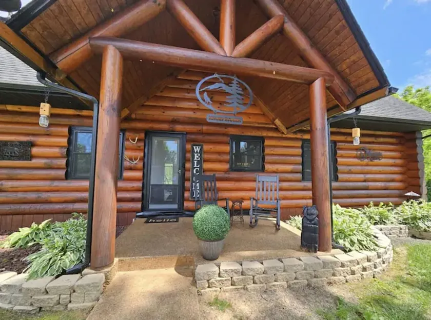 Mountain Home Cabin - Image 1