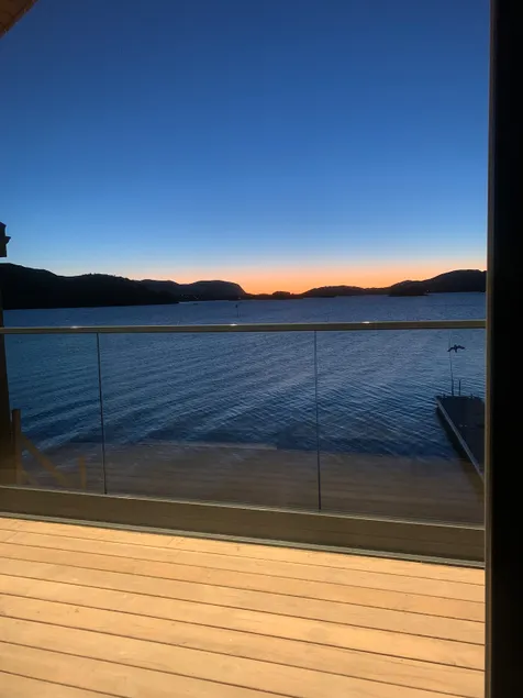 Waterfront house in a quiet environment. - Image 1