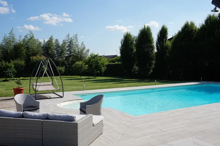 Studio apartment in residence with pool - Image 1