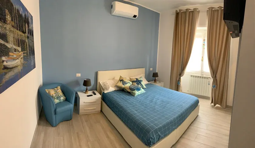 Accommodation in downtown Alassio - Image 1
