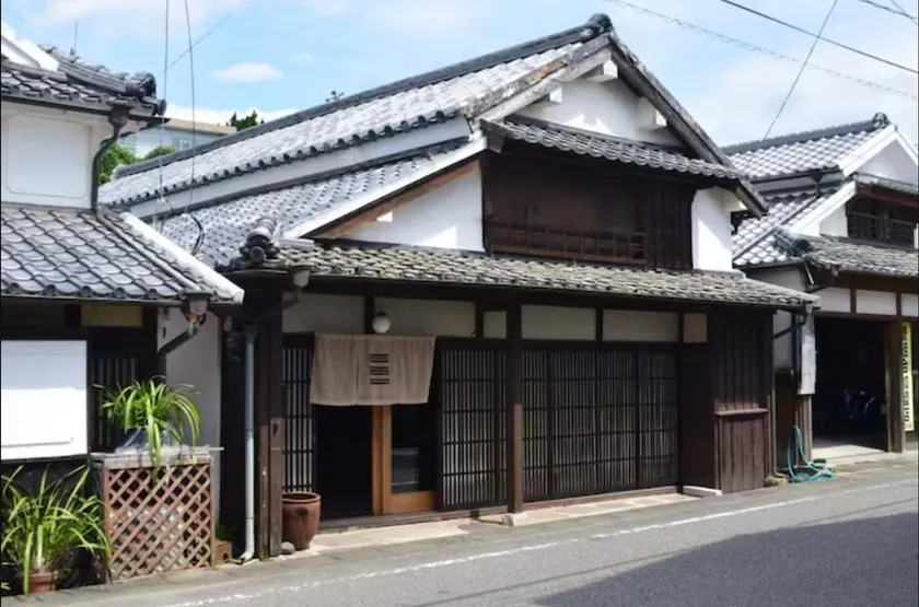 [Hyugamimitsu Inn] Stay in a 150-year-old townhouse in a traditional building preservation area - Image 1