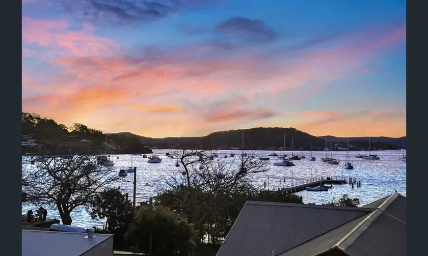 Magical Hardy's Bay Waterfront Apartment - Image 1