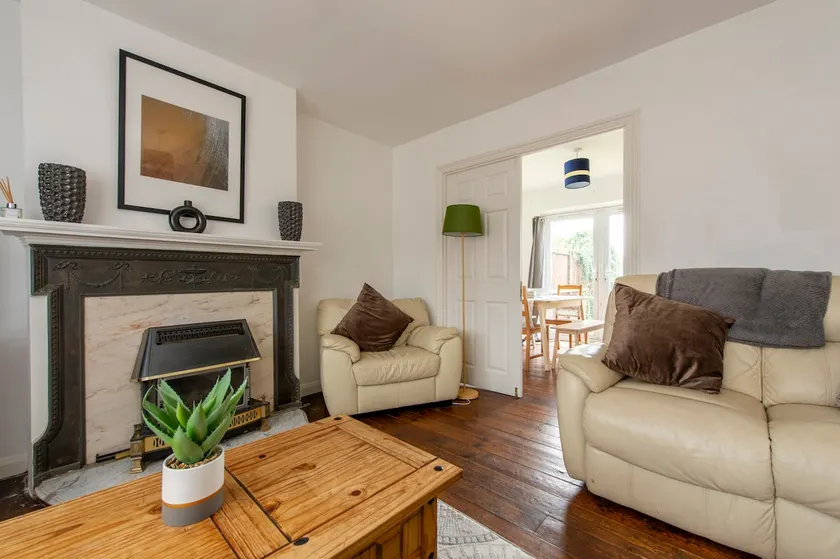 Chingford Base, Views, Free Parking, Work Stays - Image 1