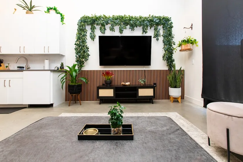 Comfy Loft Apt A/C 2Beds Private Balcony - Image 1