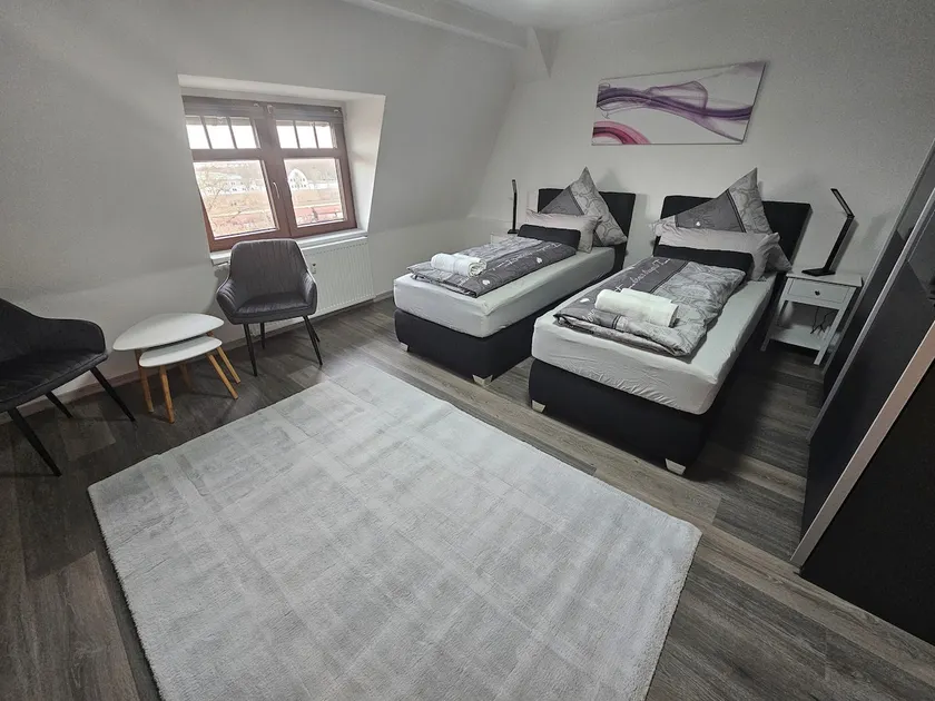 Suite Dari - Image 1