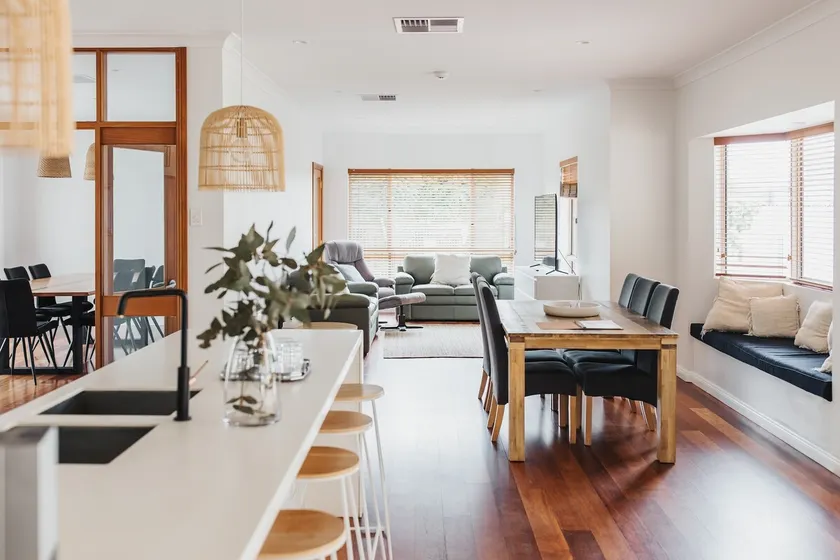 Willow Glen House | 4-Bedroom Vineyard Pool House - Image 1