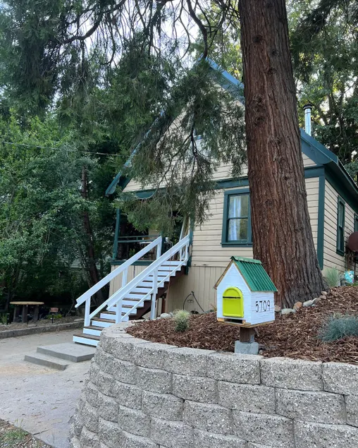 Castle Creek Escape | Creekside I Dogs Welcome - Image 1