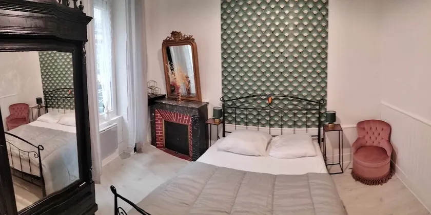The Baroque Cozy Nest Linen Provided - Image 1